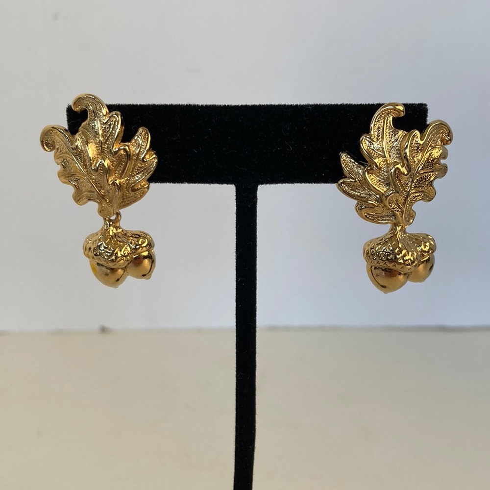 Z143 New Costume Jewelry- gold color earrings of leaves and acorns.